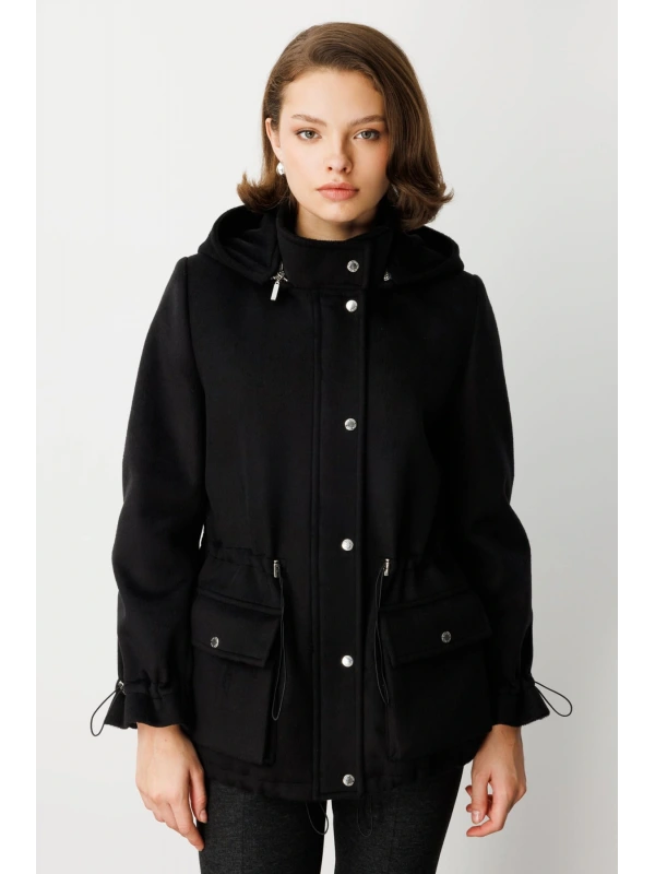 Ekol Beli Lastikli Kapüşonlu Kadın Siyah Manto 06041