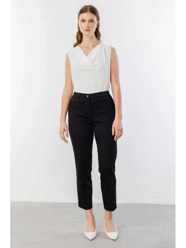 Ekol Büyük Beden Dar Paça Siyah Kadın Kumaş Pantolon 02028