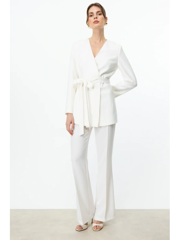 Ekol Düğmeli Bel Kuşaklı Ekru Kadın Ceket 04232