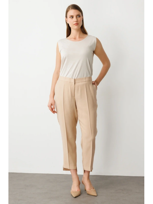 Ekol Büyük Beden Paça Detaylı Kum Renk Kadın Pantolon 02108