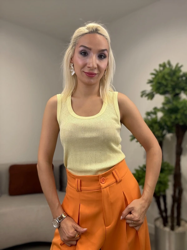 On Fashion Askılı Taşlı Bluz 70571