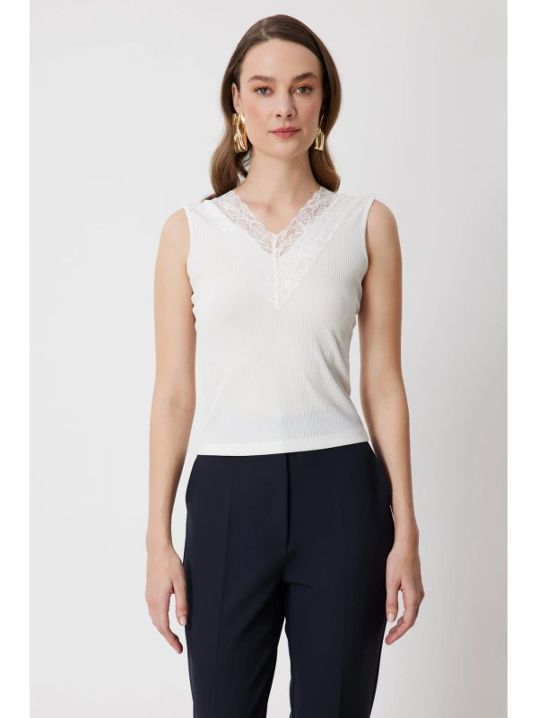 On Fashion Dantelli V Yaka Kolsuz Bluz 71420