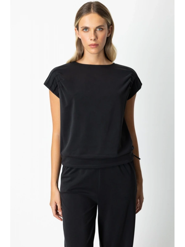 On Fashion Kolları Dikişli Kısa Kol Bluz 66355