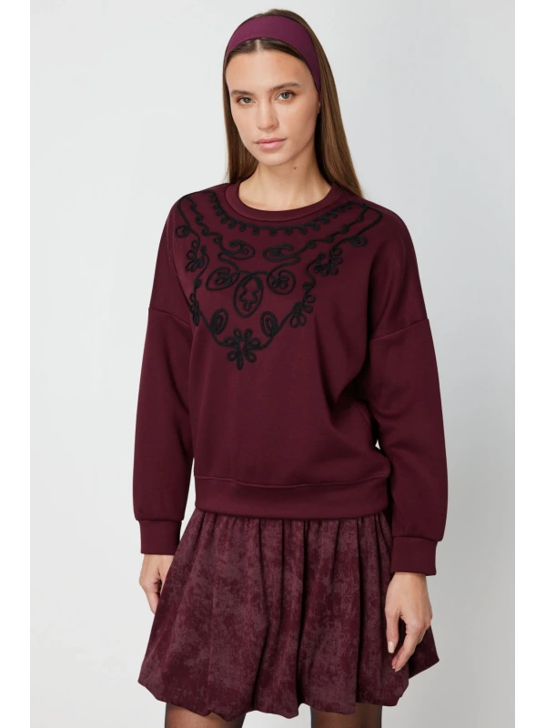 On Fashion Kadın Yakası İşlemeli Bordo Sweatshirt 66357