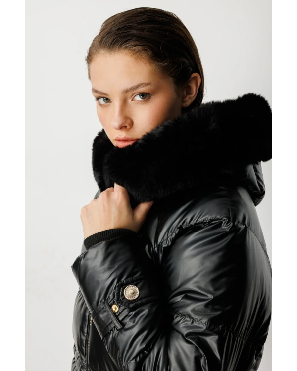 Ekol Kadın Yan Fermuarlı Yakası Peluş Siyah Manto 06583