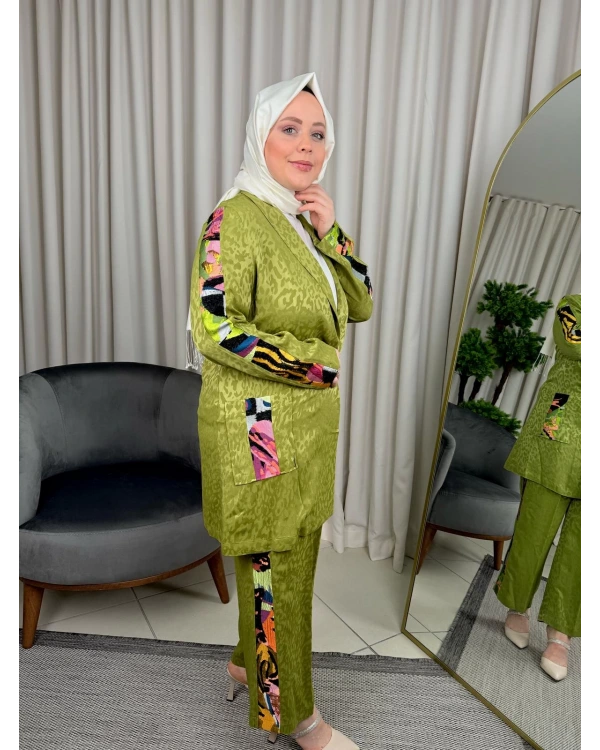 Ghisa Kol Şerit Detaylı Leopar Desen Takım 25YGSTKM3068