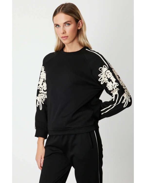 On Fashion Kolları Desenli Sıfır Yaka Sweat 66323