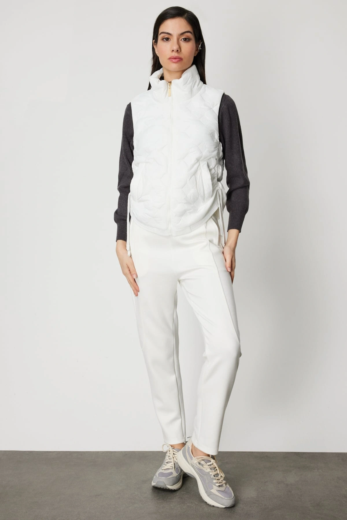 On Fashion Kadın Ekru Şişme Yelek 60997