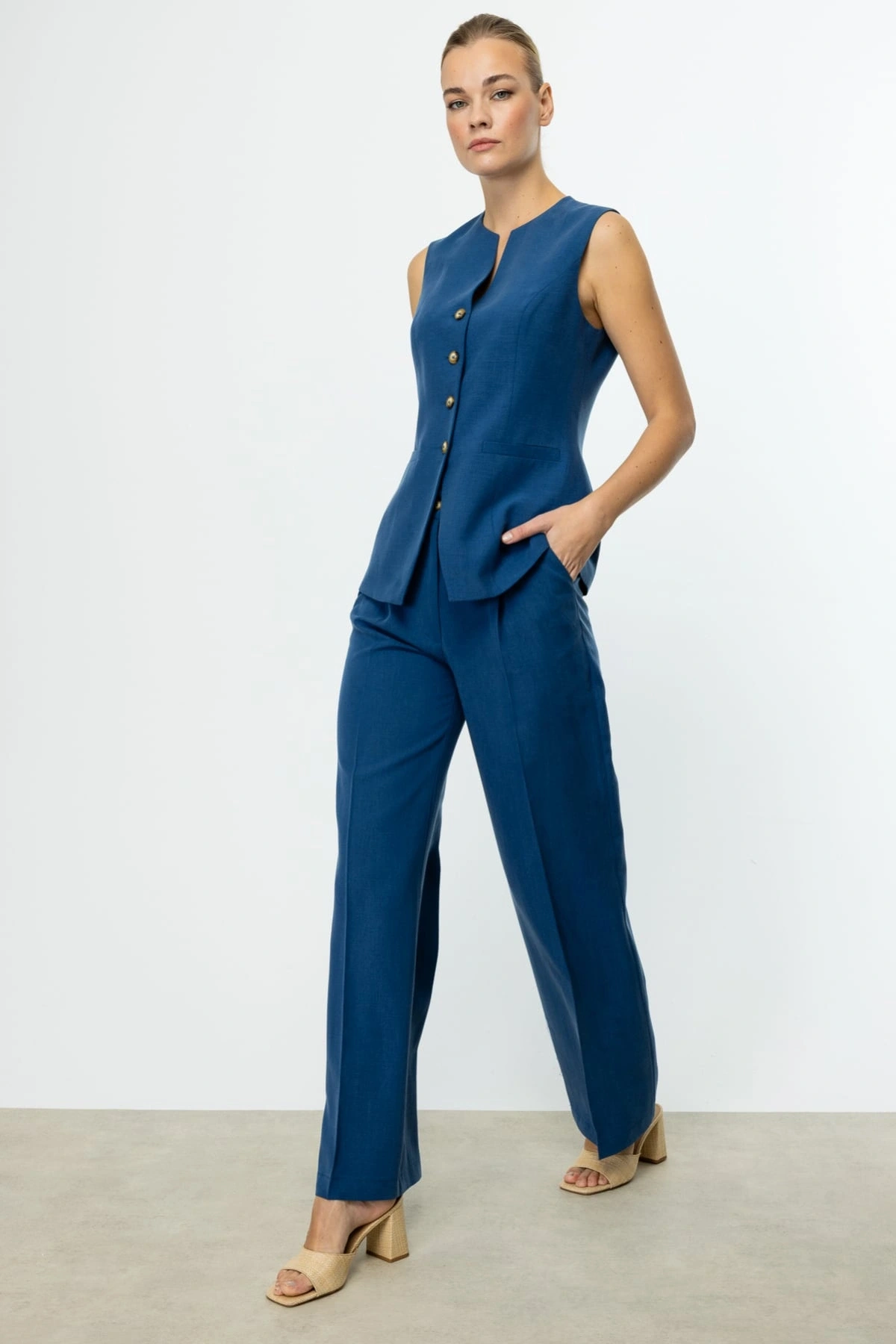 Ekol Kruvaze Yaka Kadın İndigo Yelek 04190