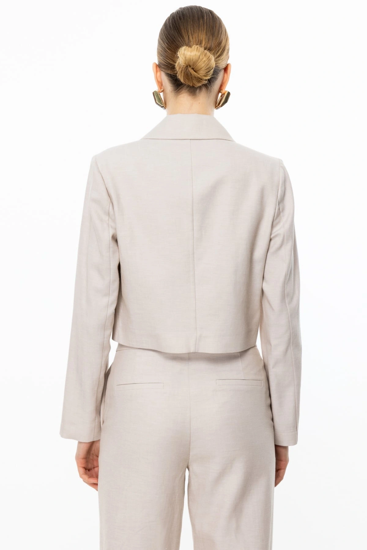 Ekol Kadın Düğmeli Bej Crop Ceket 04076