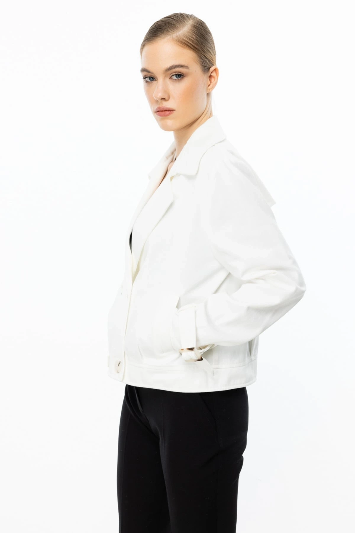 Ekol Kadın Çift Düğmeli Ekru Mini Kot Ceket 06014