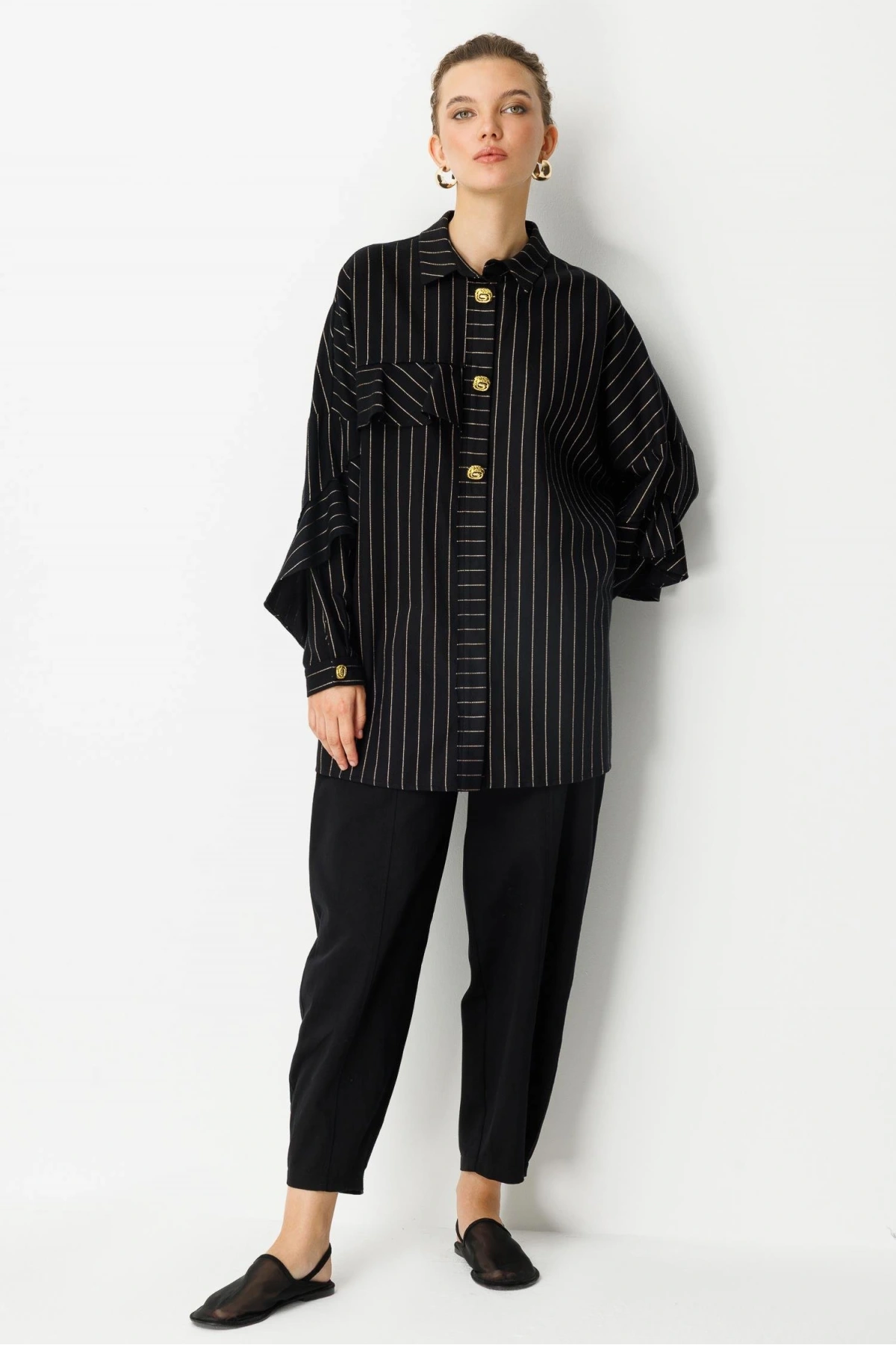 Ghisa Kadın Çizgili Düğme Detaylı Siyah Takım 25YGSTKM4975
