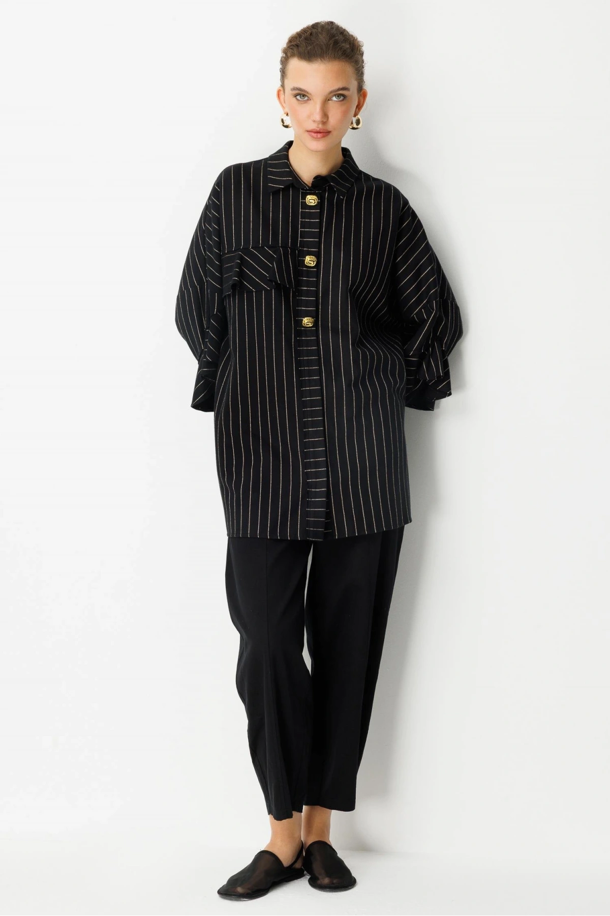 Ghisa Kadın Çizgili Düğme Detaylı Siyah Takım 25YGSTKM4975