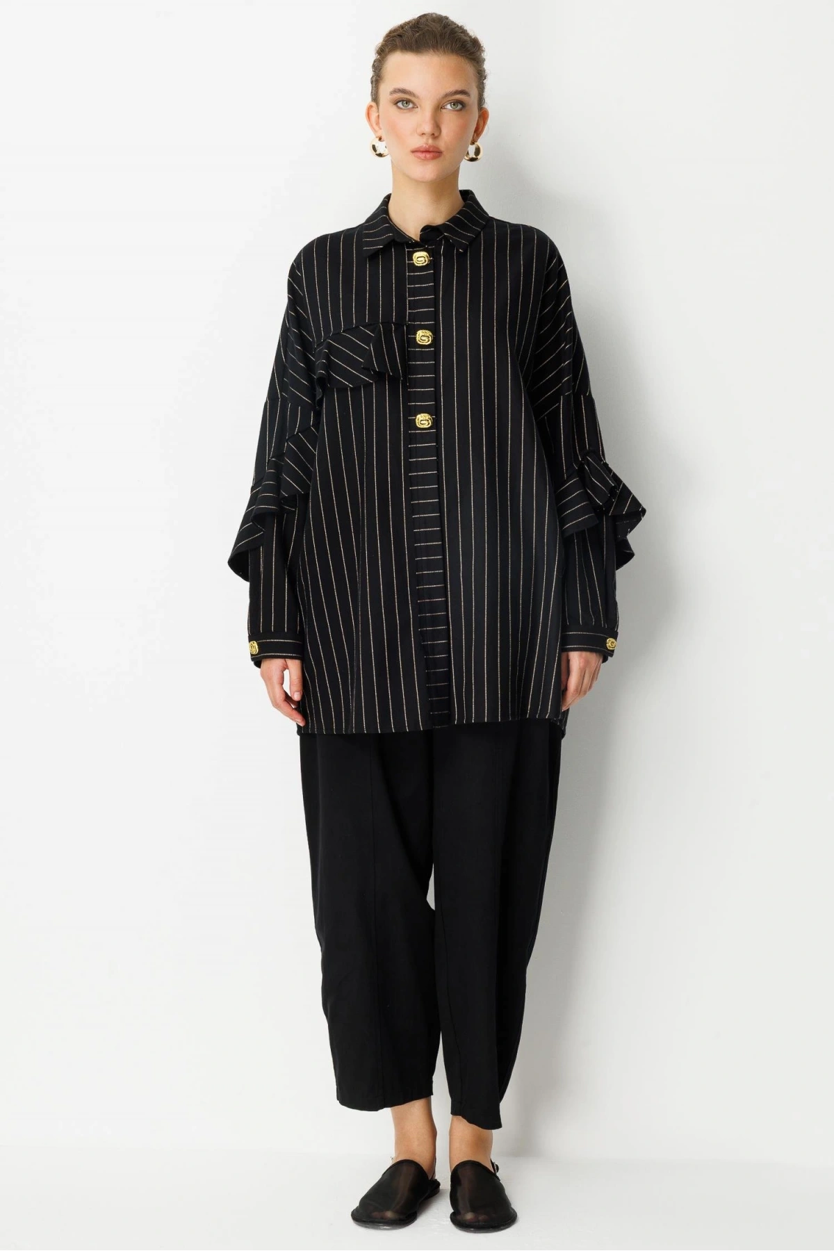 Ghisa Kadın Çizgili Düğme Detaylı Siyah Takım 25YGSTKM4975