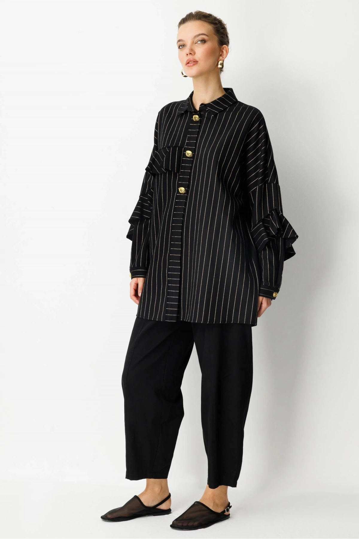 Ghisa Kadın Çizgili Düğme Detaylı Siyah Takım 25YGSTKM4975
