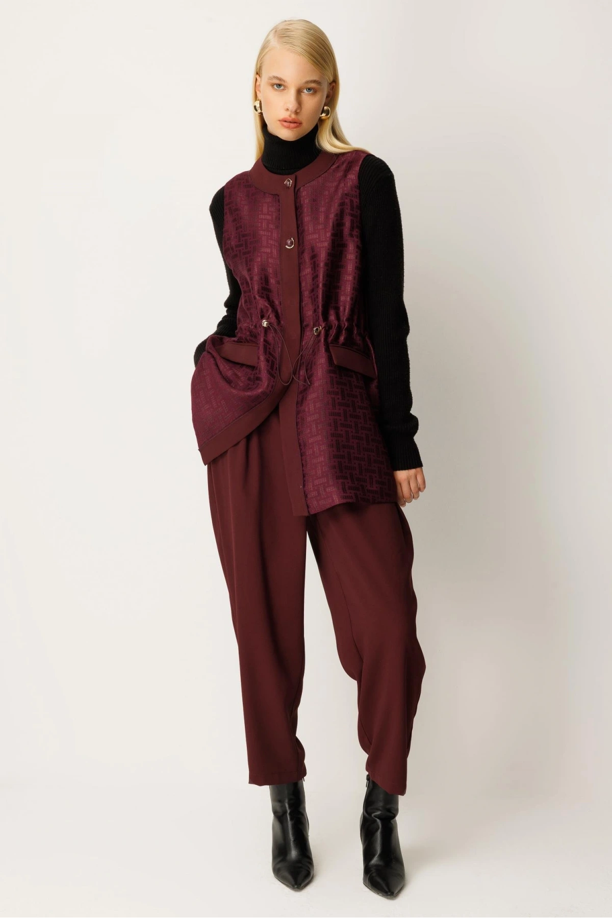 Ghisa Kadın Kendinden Desenli Mürdüm Yelek Takım 26KGSTKM3199