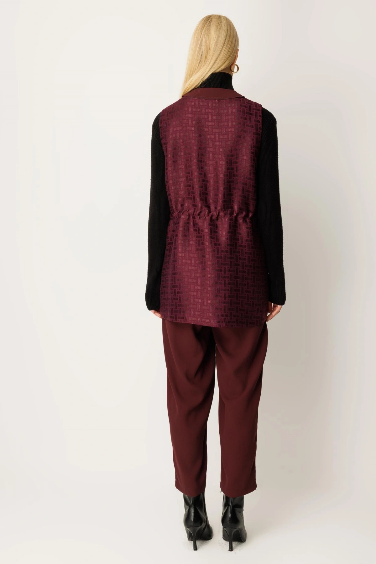 Ghisa Kadın Kendinden Desenli Mürdüm Yelek Takım 26KGSTKM3199