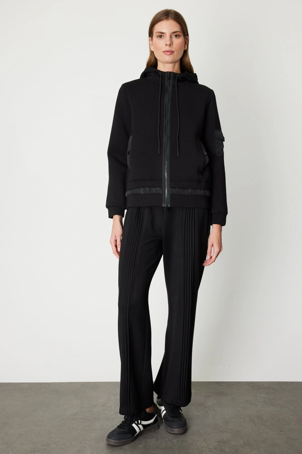 On Fashion Kadın Kapüşonlu Cepli Siyah Mont 60703