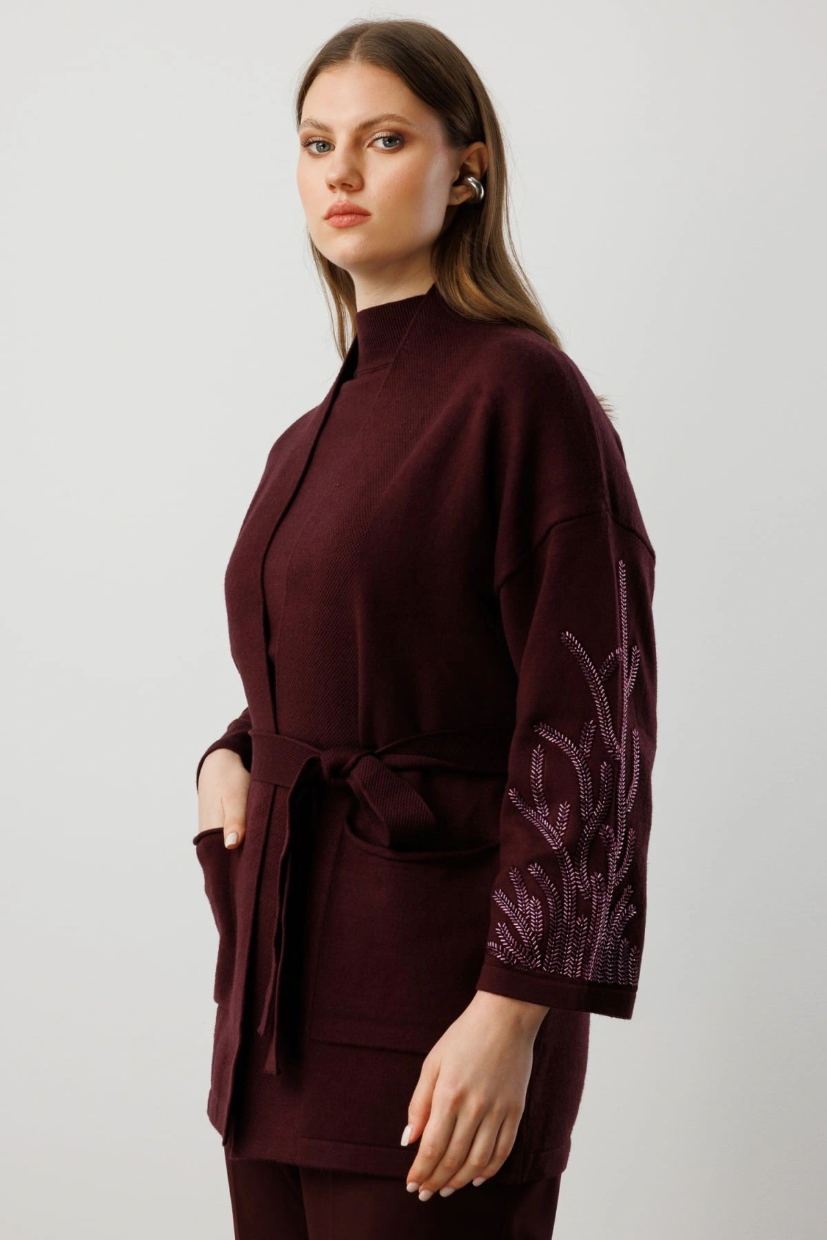 On Fashion Kadın Kolları Taşlı Kuşaklı Triko Bordo Hırka 60902