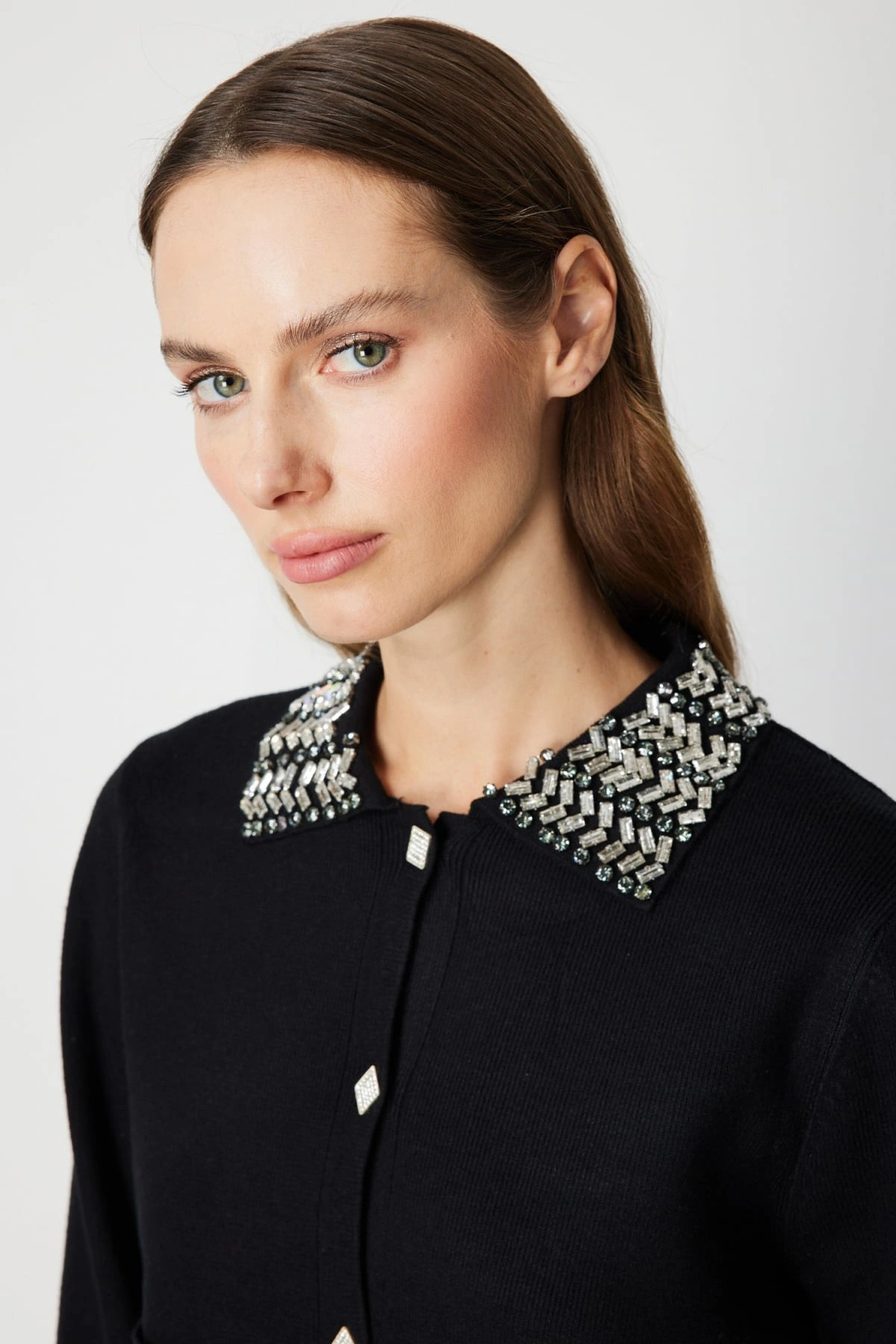 On Fashion Kadın Yakası Taş İşlemeli Torba Cepli Triko Siyah Hırka 60907