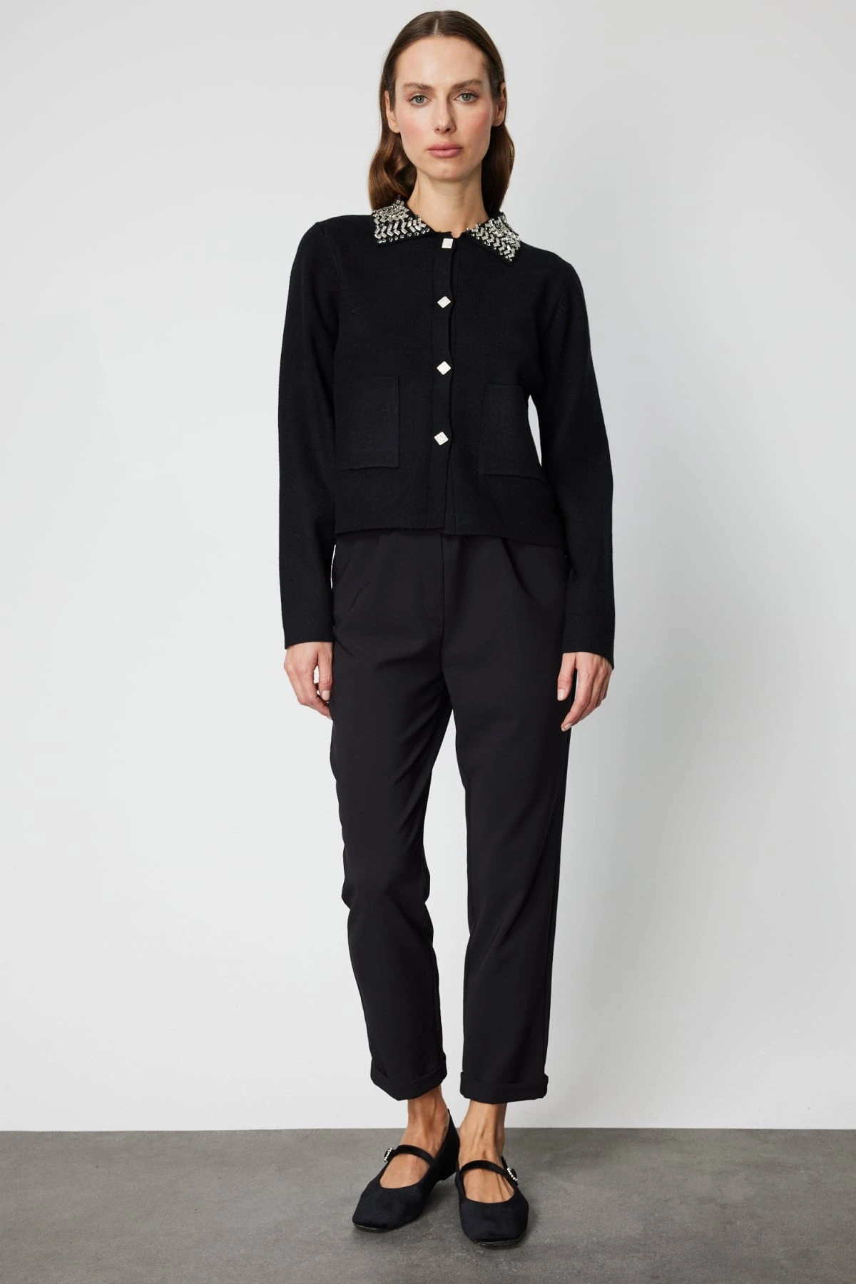 On Fashion Kadın Yakası Taş İşlemeli Torba Cepli Triko Siyah Hırka 60907