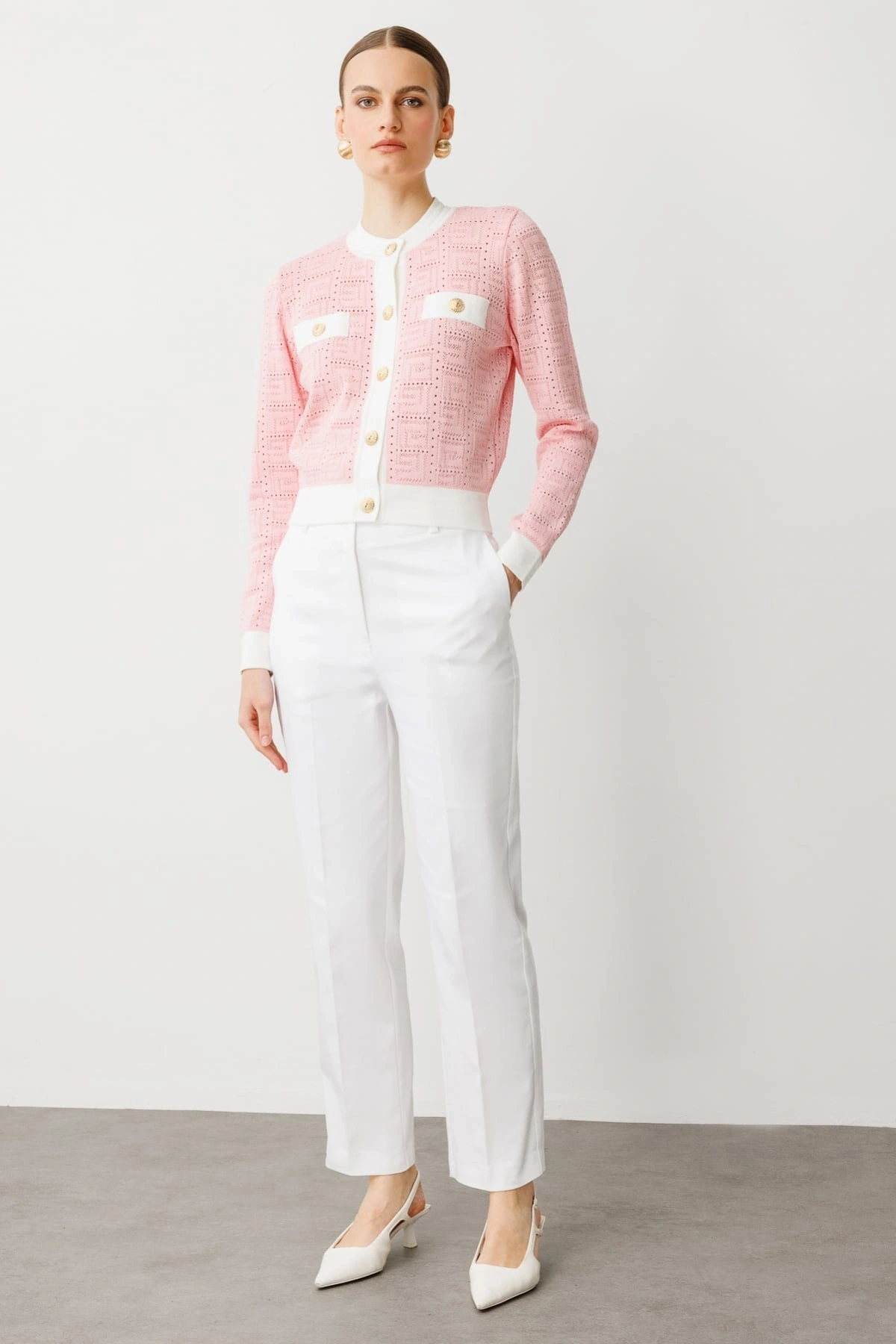 On Fashion Kadın Önü Gold Düğmeli Sıfır Yaka Pembe Hırka 53900