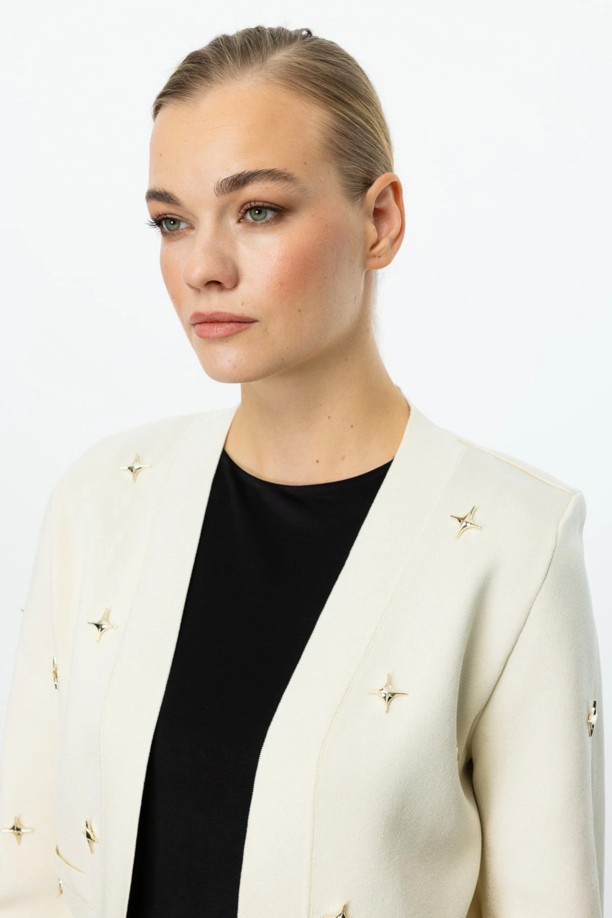 On Fashion Kadın Zımbalı Krem Hırka 59901