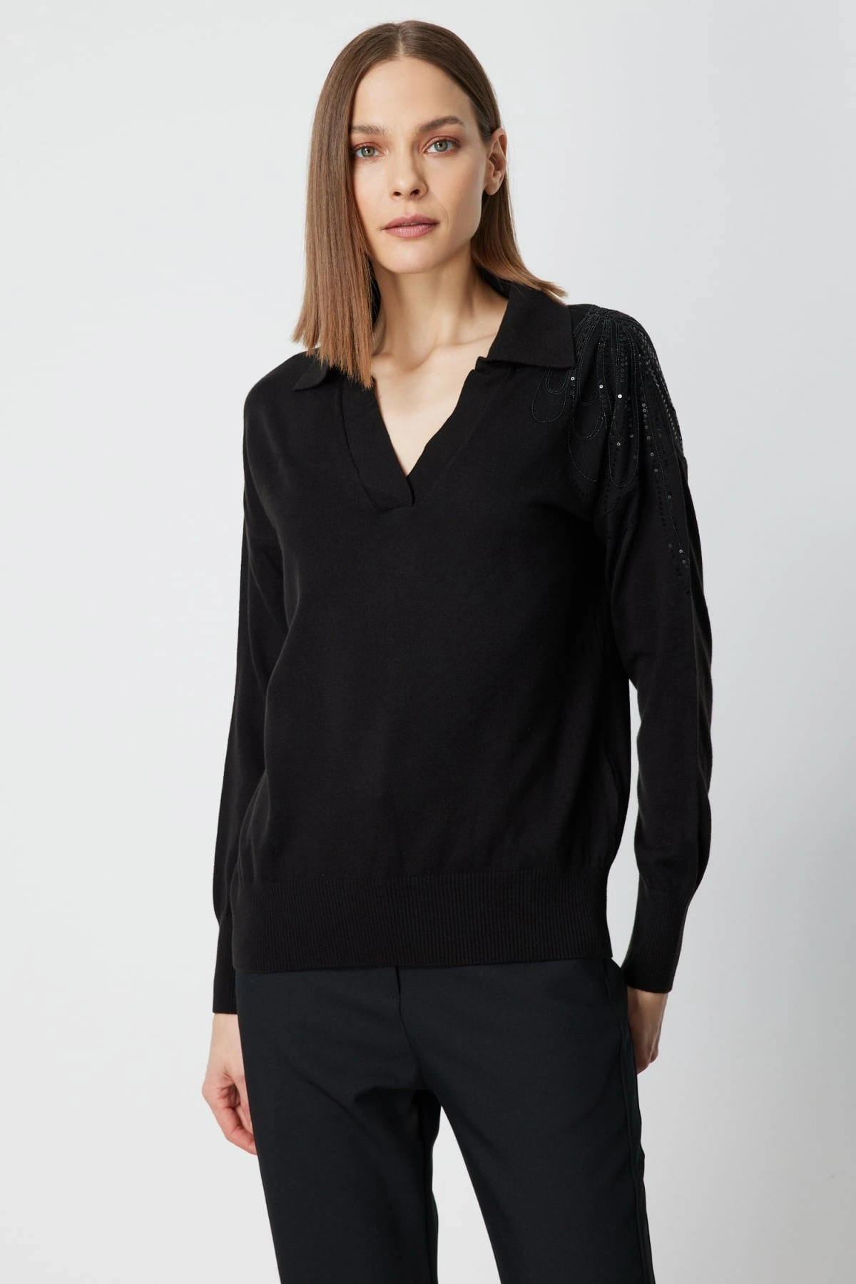 On Fashion Kadın Tek Omuz İşlemeli Gömlek Yaka Siyah Kazak 66359