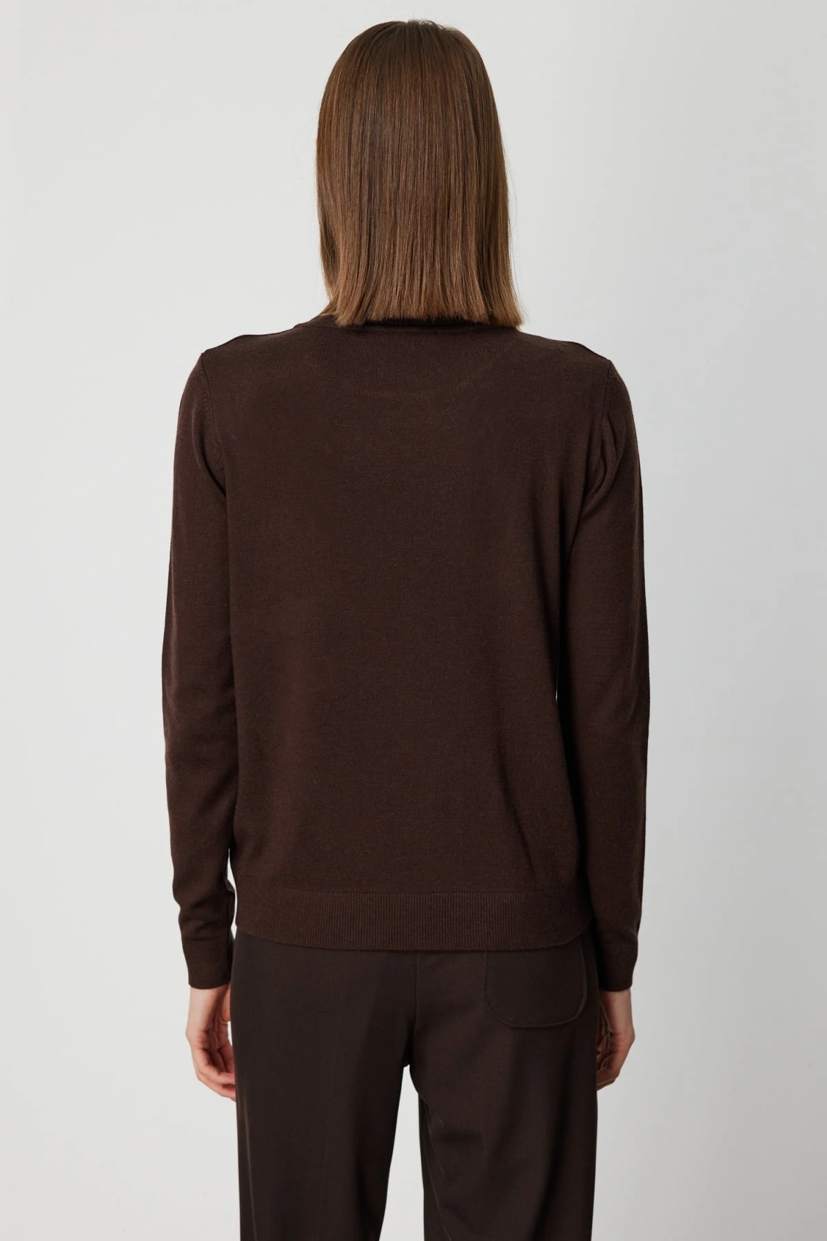 On Fashion Kadın Omzu Aksesuarlı Balıkçı Yaka Kahverengi Kazak 63314