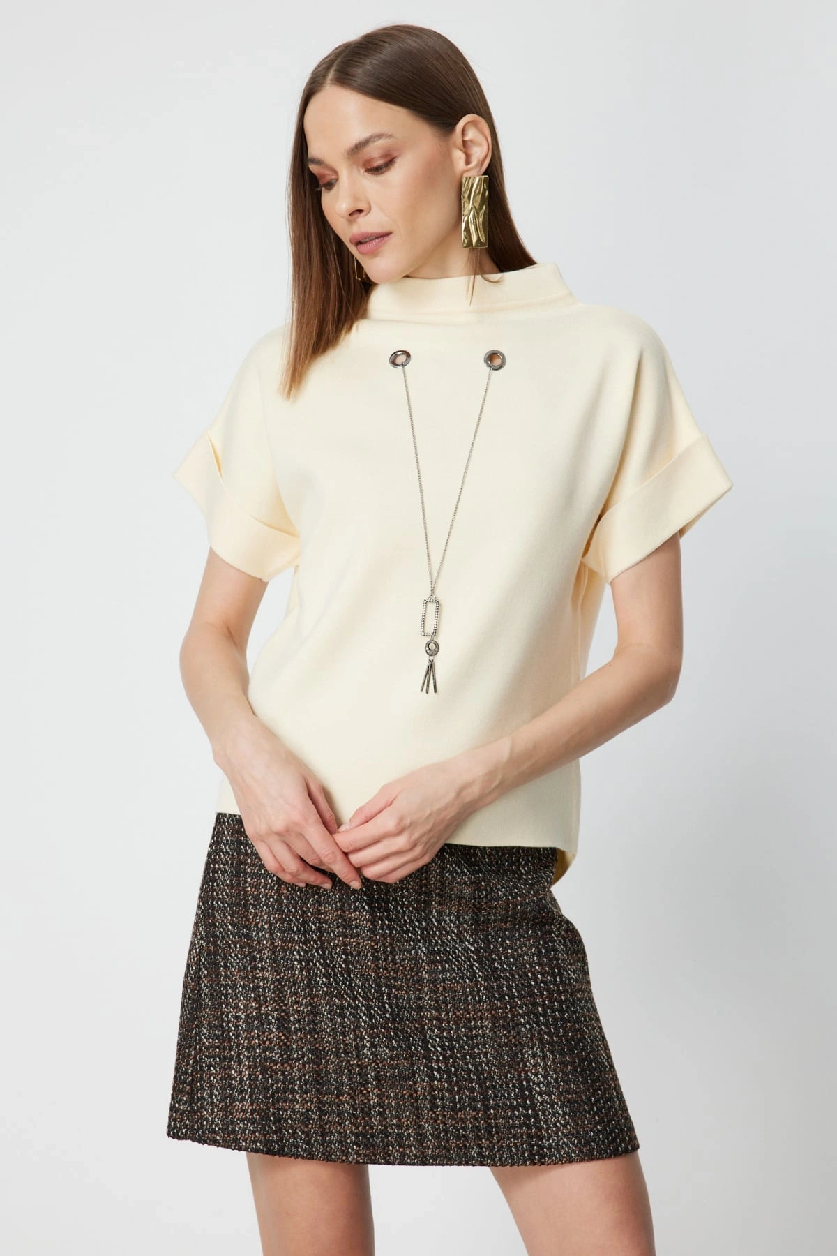 On Fashion Kadın Zincir Detaylı Krem Kazak 65340