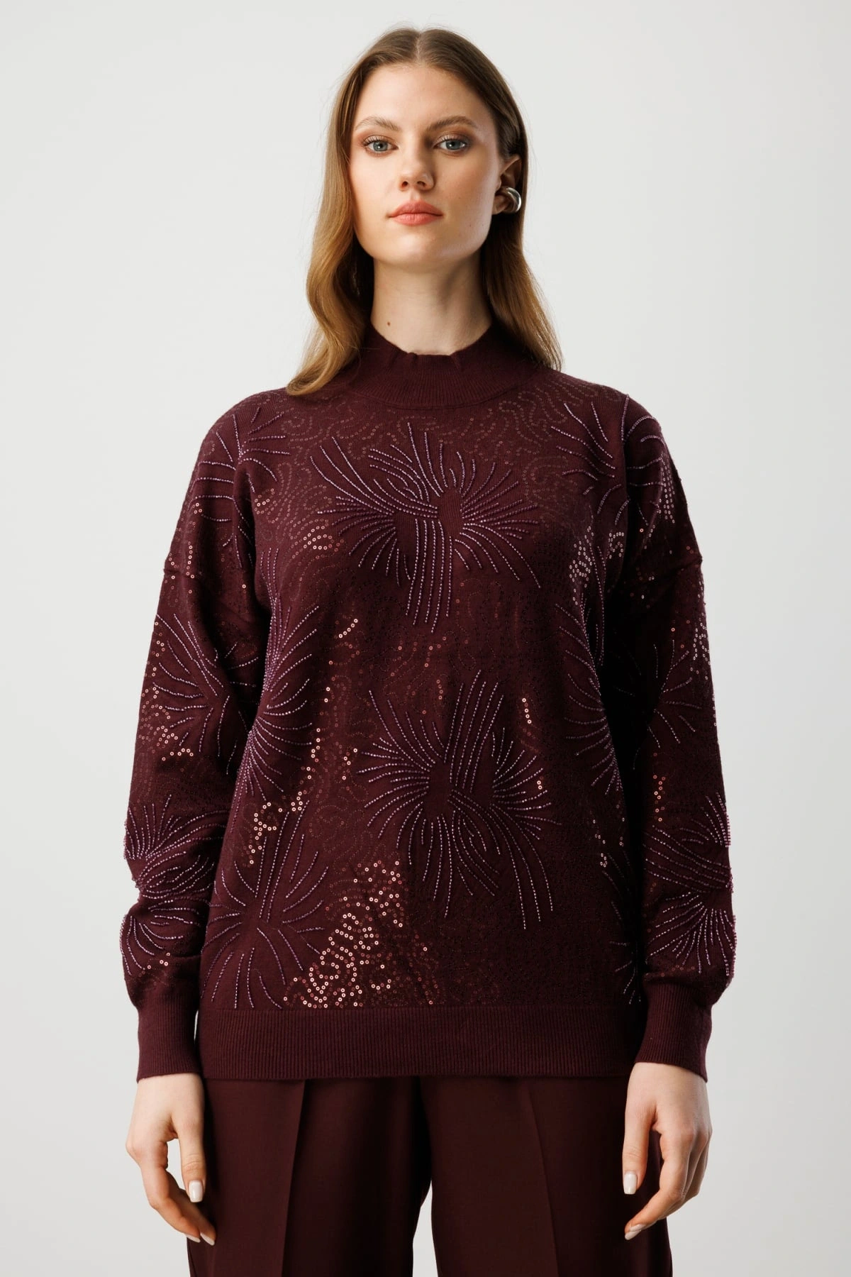 On Fashion Kadın Sıfır Yaka Önü Taşlı Bordo Triko Kazak 60323