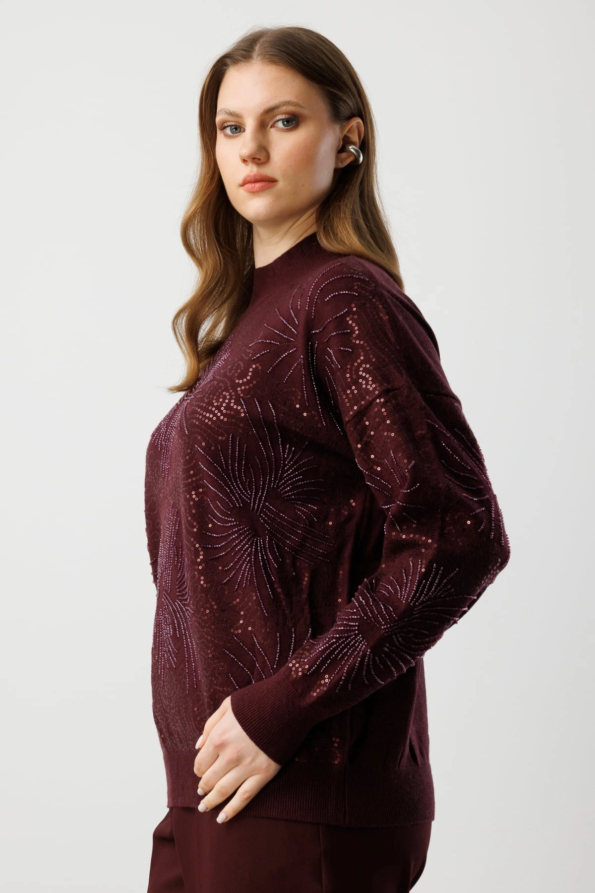 On Fashion Kadın Sıfır Yaka Önü Taşlı Bordo Triko Kazak 60323