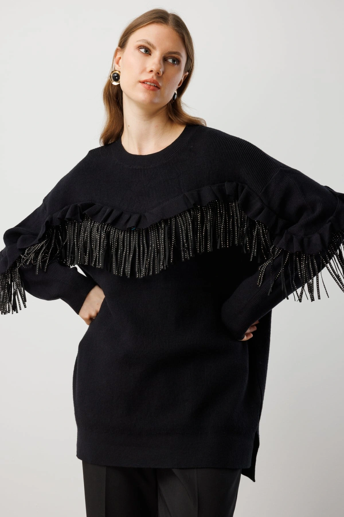 On Fashion Kadın Püsküllü Siyah Kazak 60321