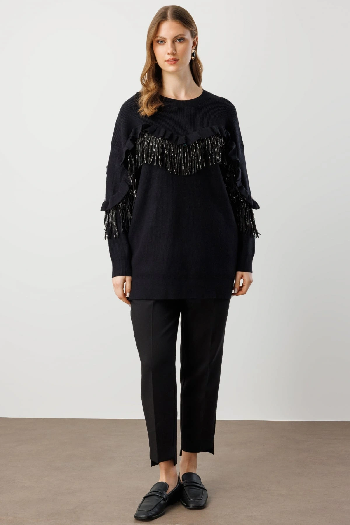 On Fashion Kadın Püsküllü Siyah Kazak 60321