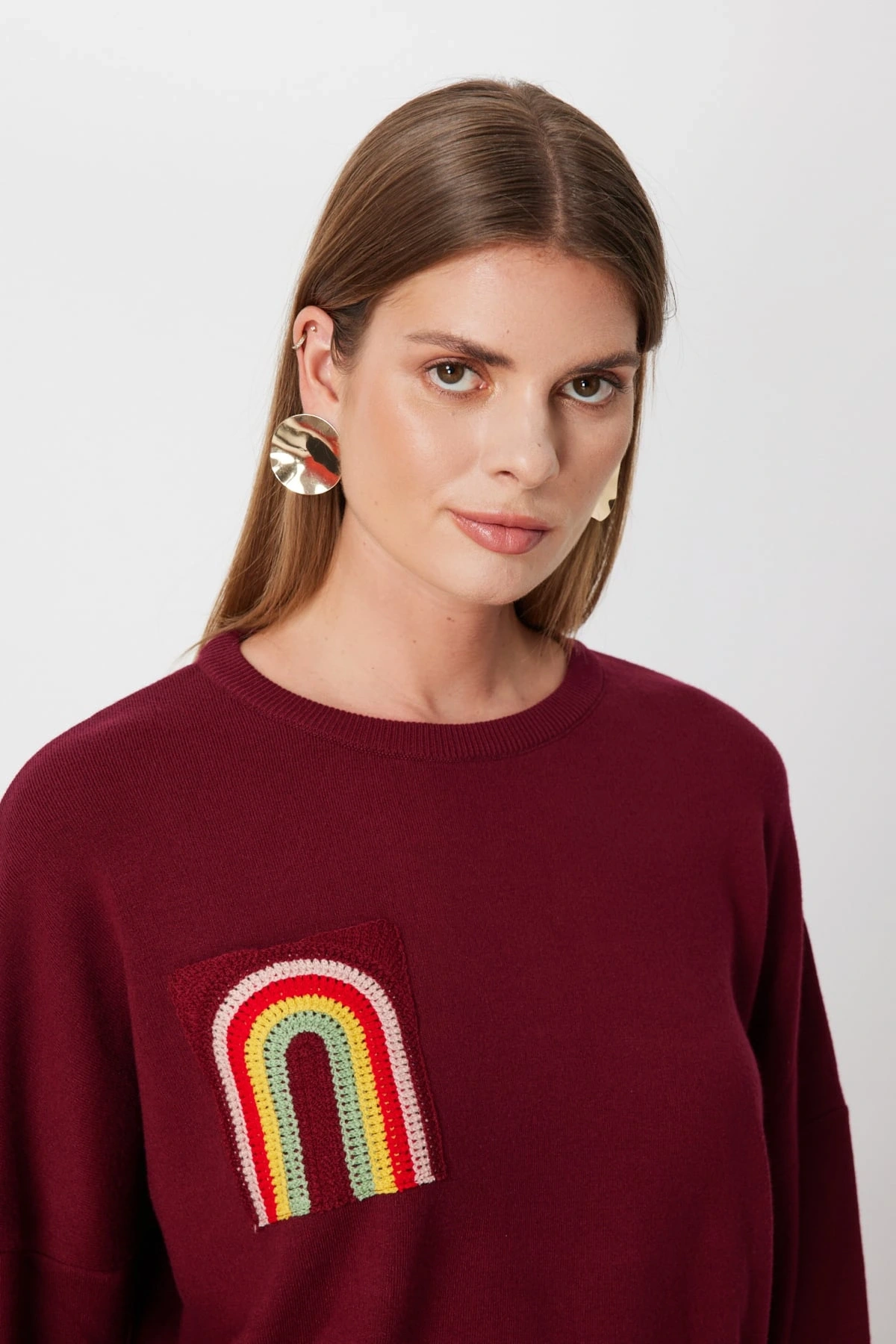 On Fashion Kadın Renkli Aksesuarlı Sıfır Yaka Bordo Kazak 63318