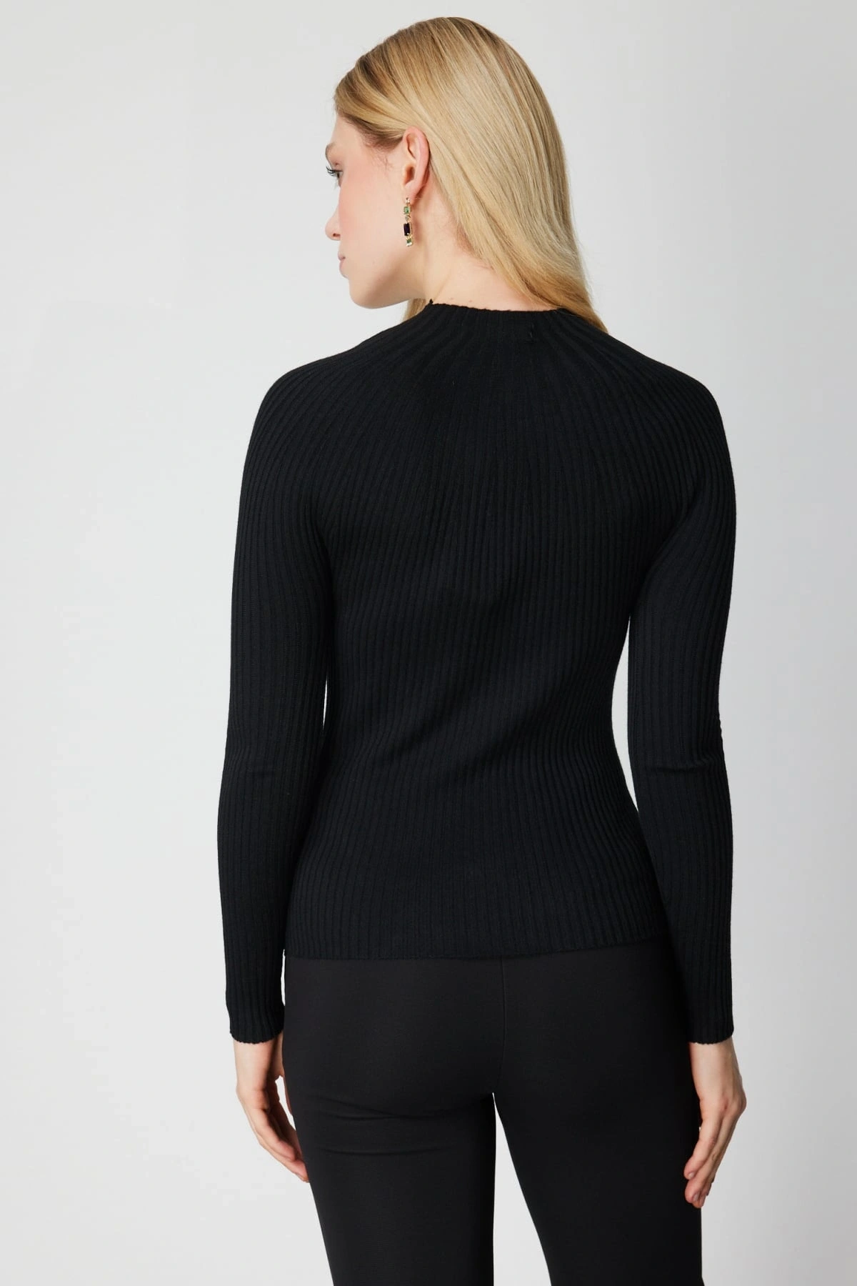 On Fashion Kadın Yarım Balıkçı Transparan Detaylı Siyah Kazak 60389