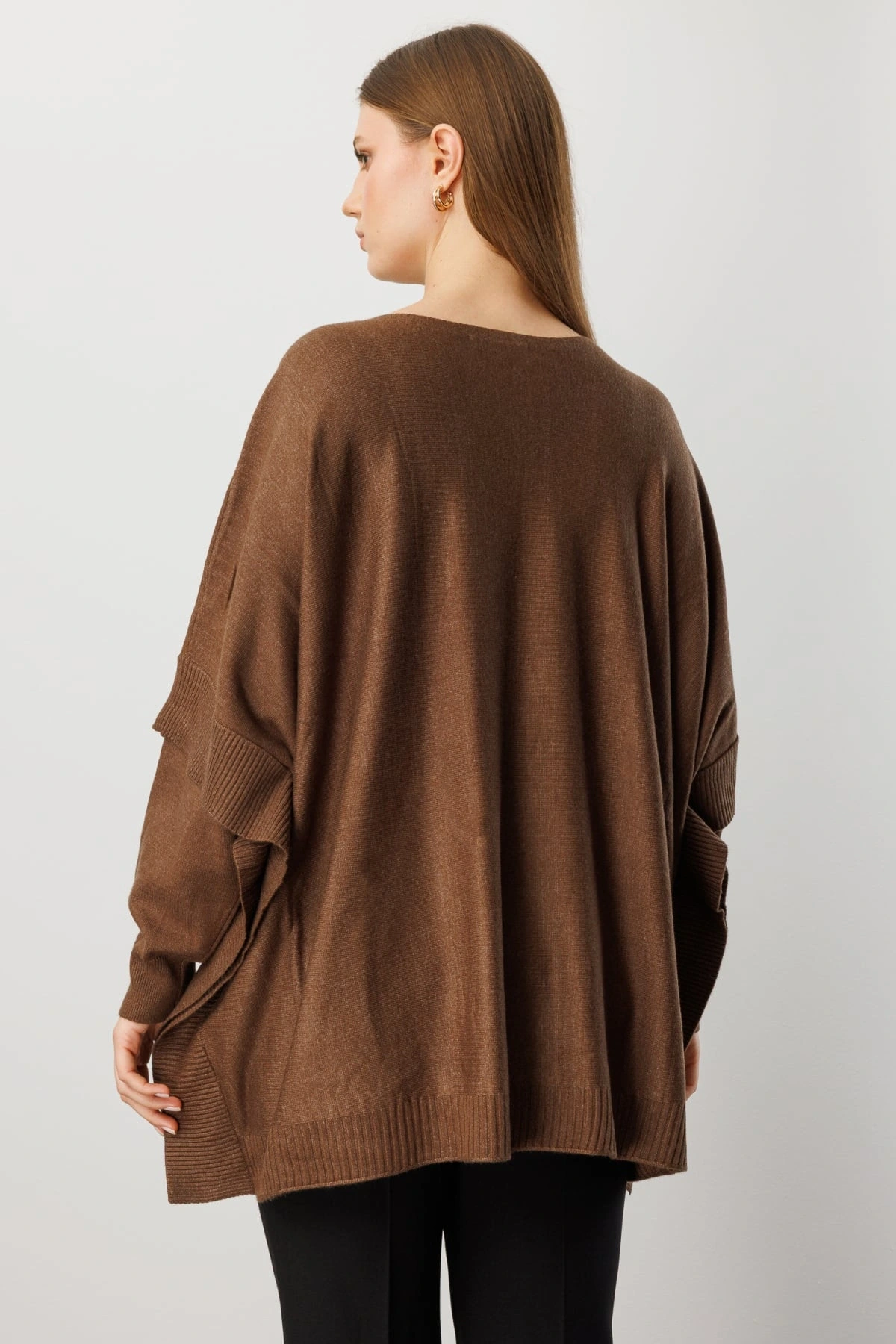 On Fashion Kadın Taş Detaylı Yarasa Kol Kahverengi Kazak 60301