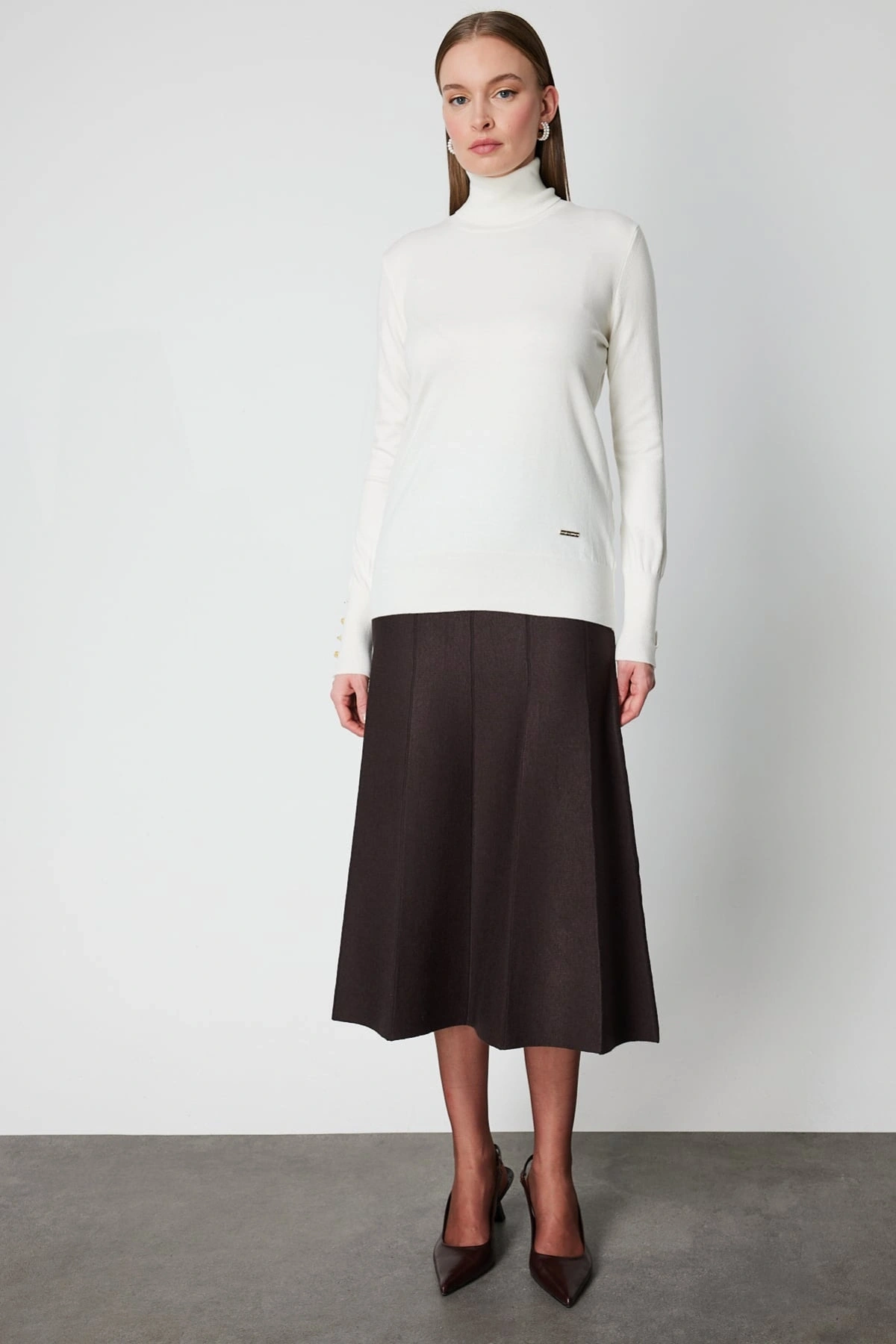 On Fashion Kadın Ekru Boğazlı Kazak 63503