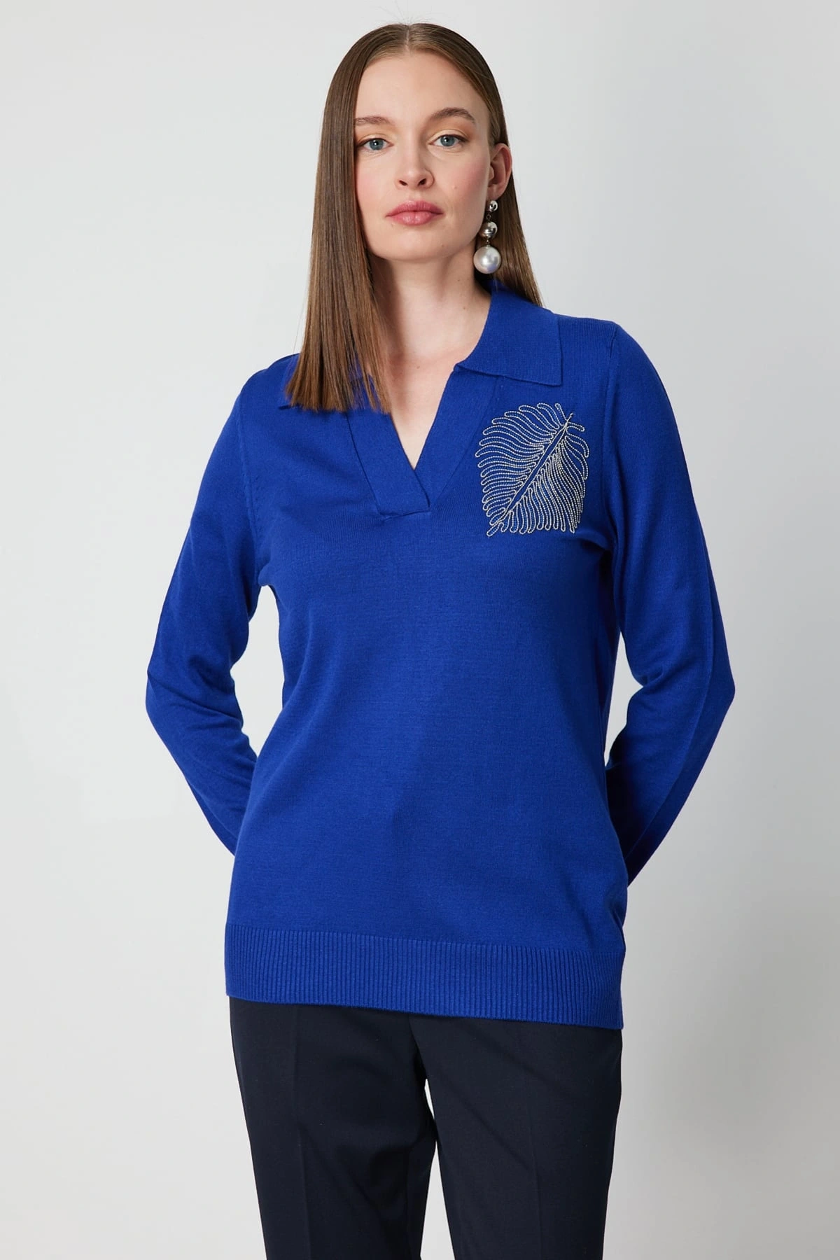 On Fashion Kadın Omuz Yaprak Zincirli Saks Mavisi Kazak 65334