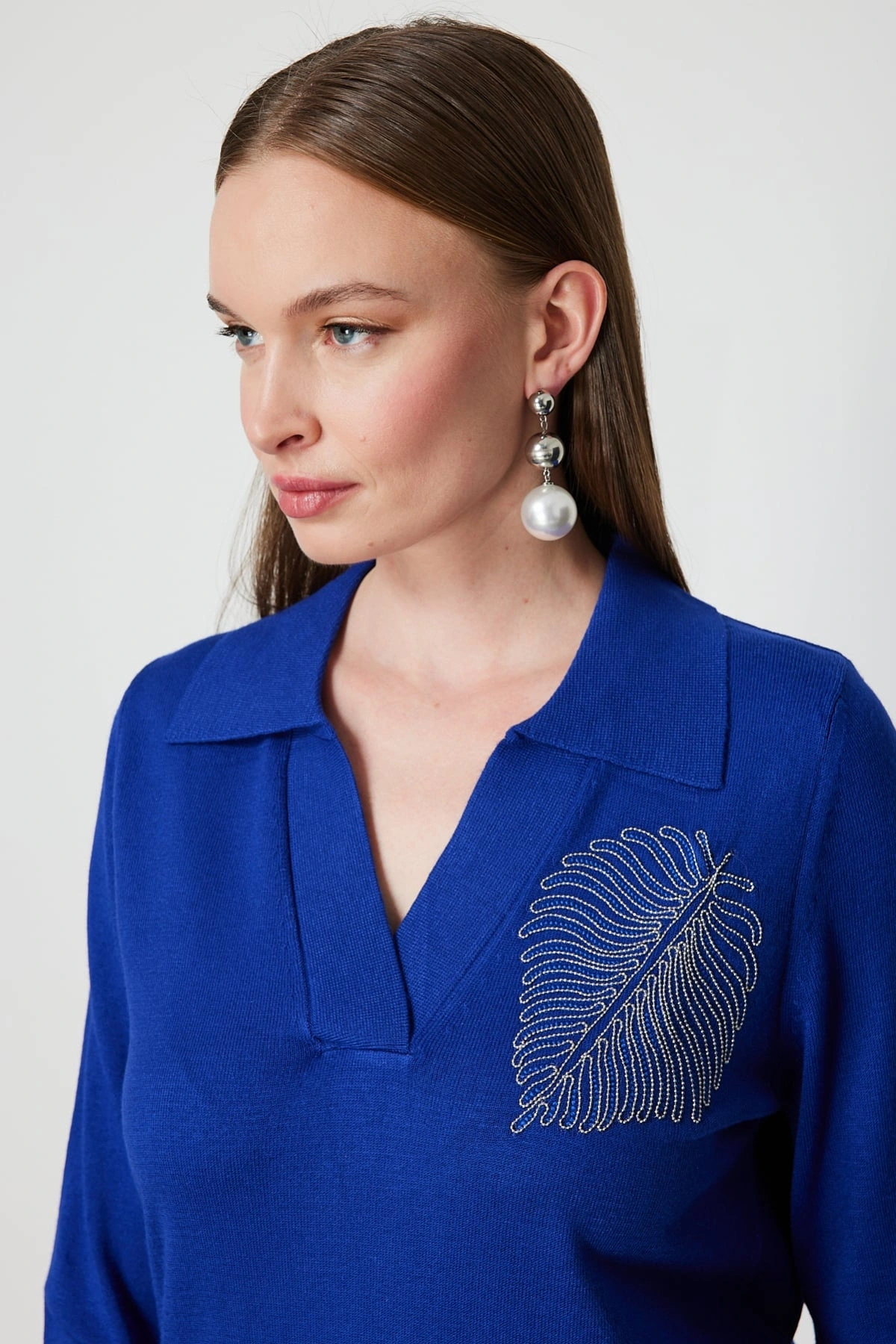 On Fashion Kadın Omuz Yaprak Zincirli Saks Mavisi Kazak 65334