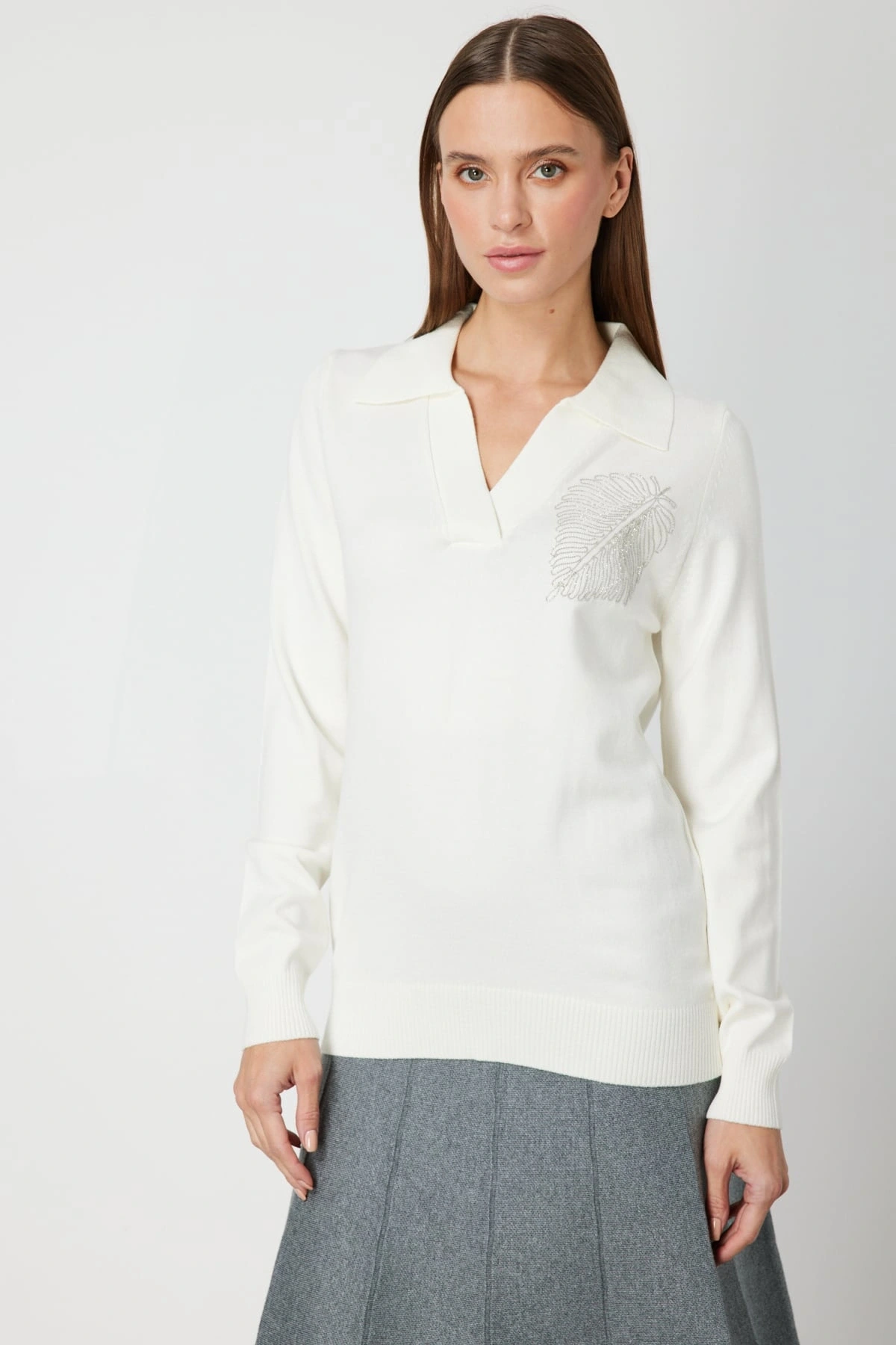 On Fashion Kadın Omuz Yaprak Zincirli Ekru Kazak 65334