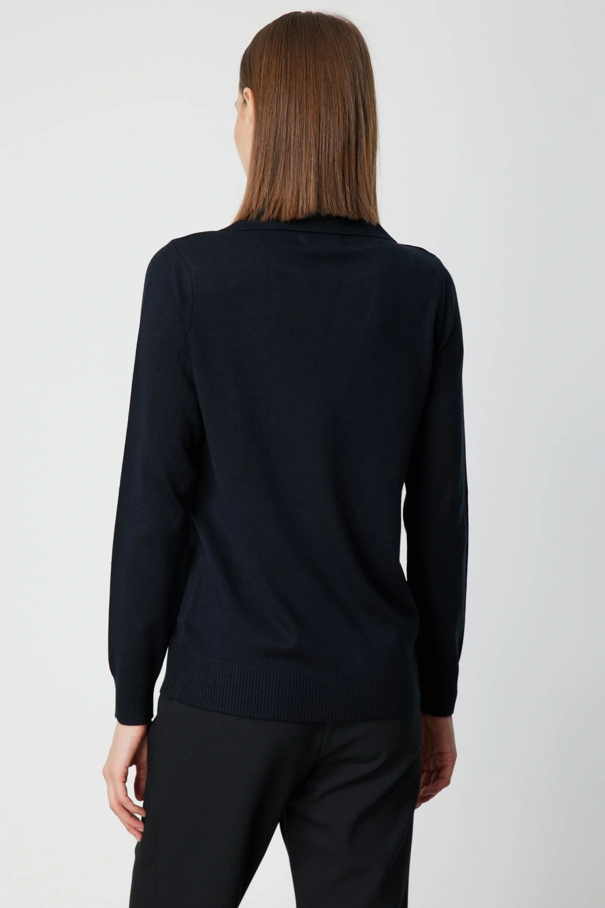 On Fashion Kadın Omuz Yaprak Zincirli Siyah Kazak 65334