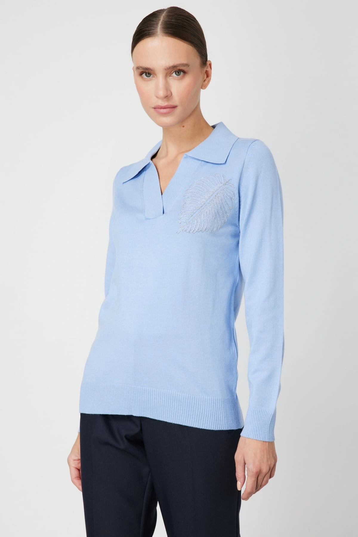 On Fashion Kadın Omuz Yaprak Zincirli Açık Mavi Kazak 65334