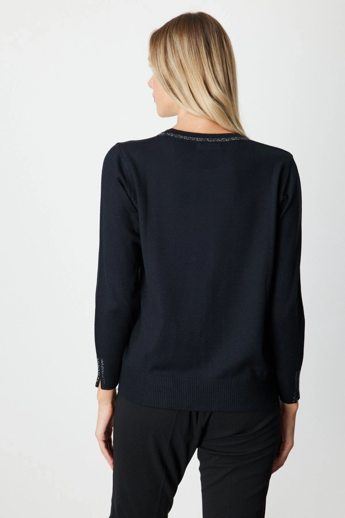 On Fashion Kadın Yarım Kol Yakası ve Önü Taşlı Siyah Kazak 65397