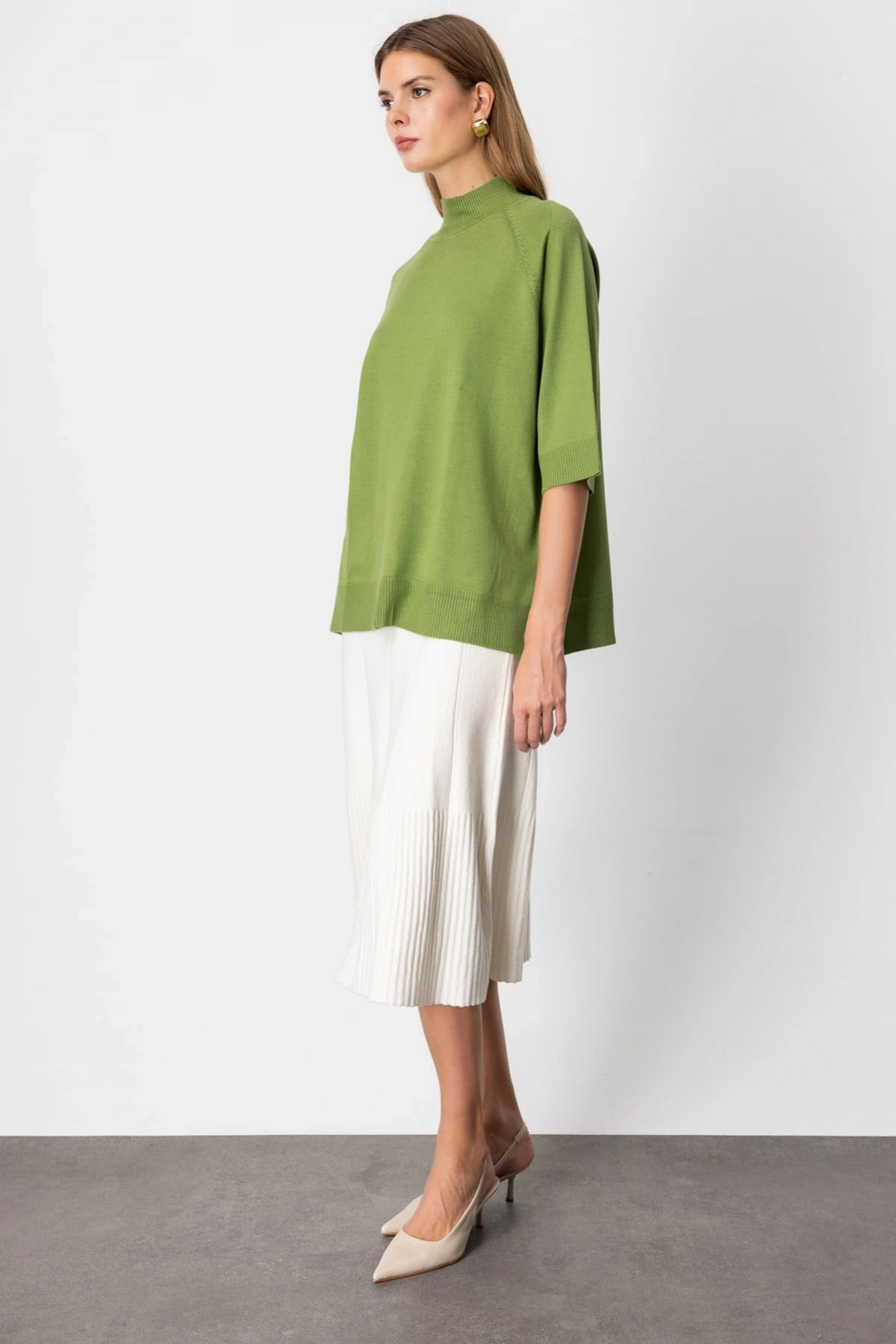 On Fashion Kadın Arkası Düğmeli Yırtmaçlı Balıkçı Salaş Olive Renk Kazak 65310