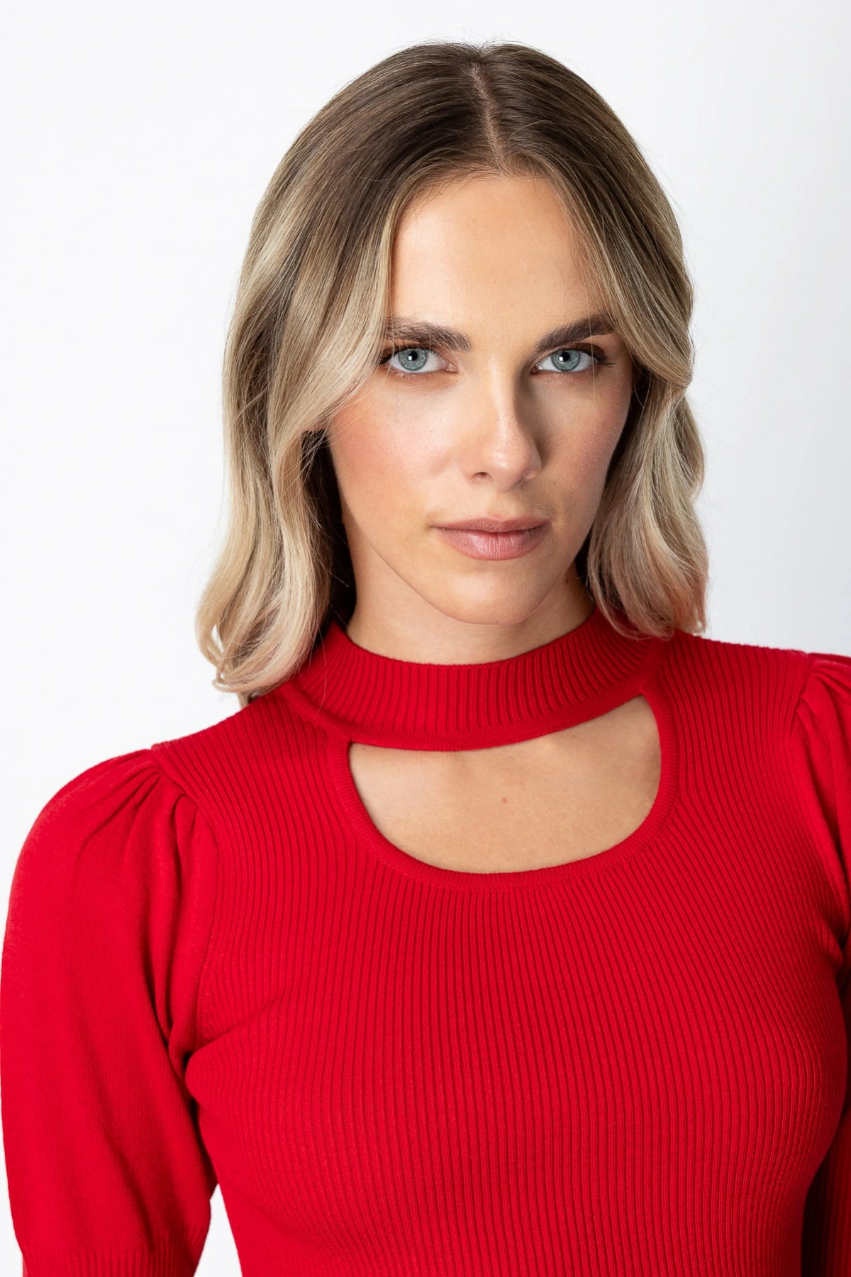 On Fashion Kadın Yakası Pencereli Balon Kol Kırmızı Kazak 65303