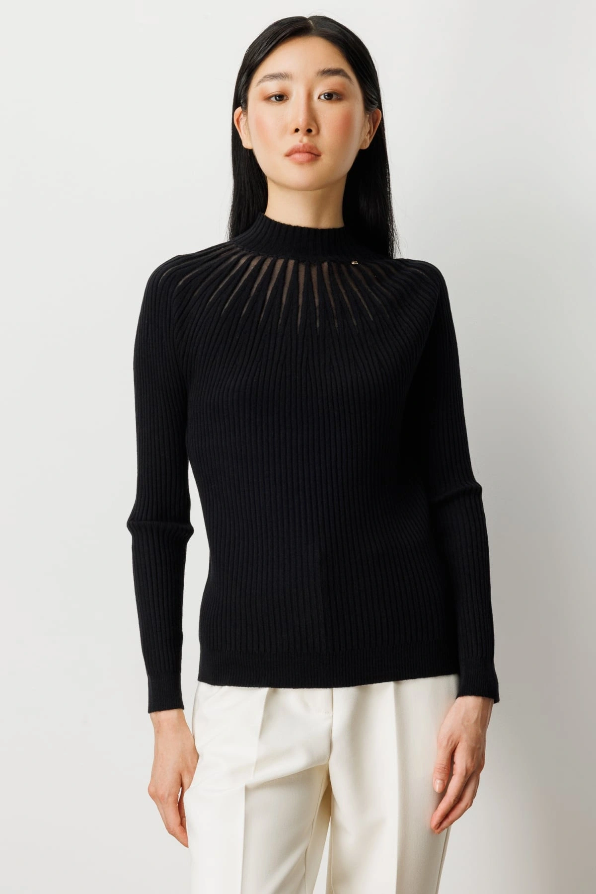 On Fashion Kadın Yakası Tül Dik Yaka Siyah Kazak 60384