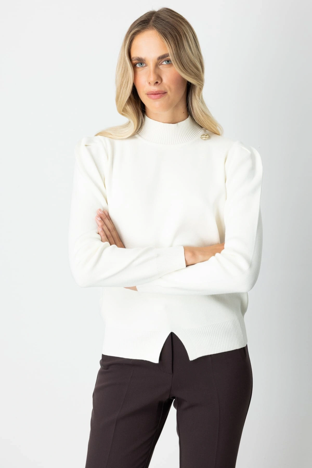 On Fashion Kadın Düğmeli Omuz Detaylı Ekru Kazak 65331