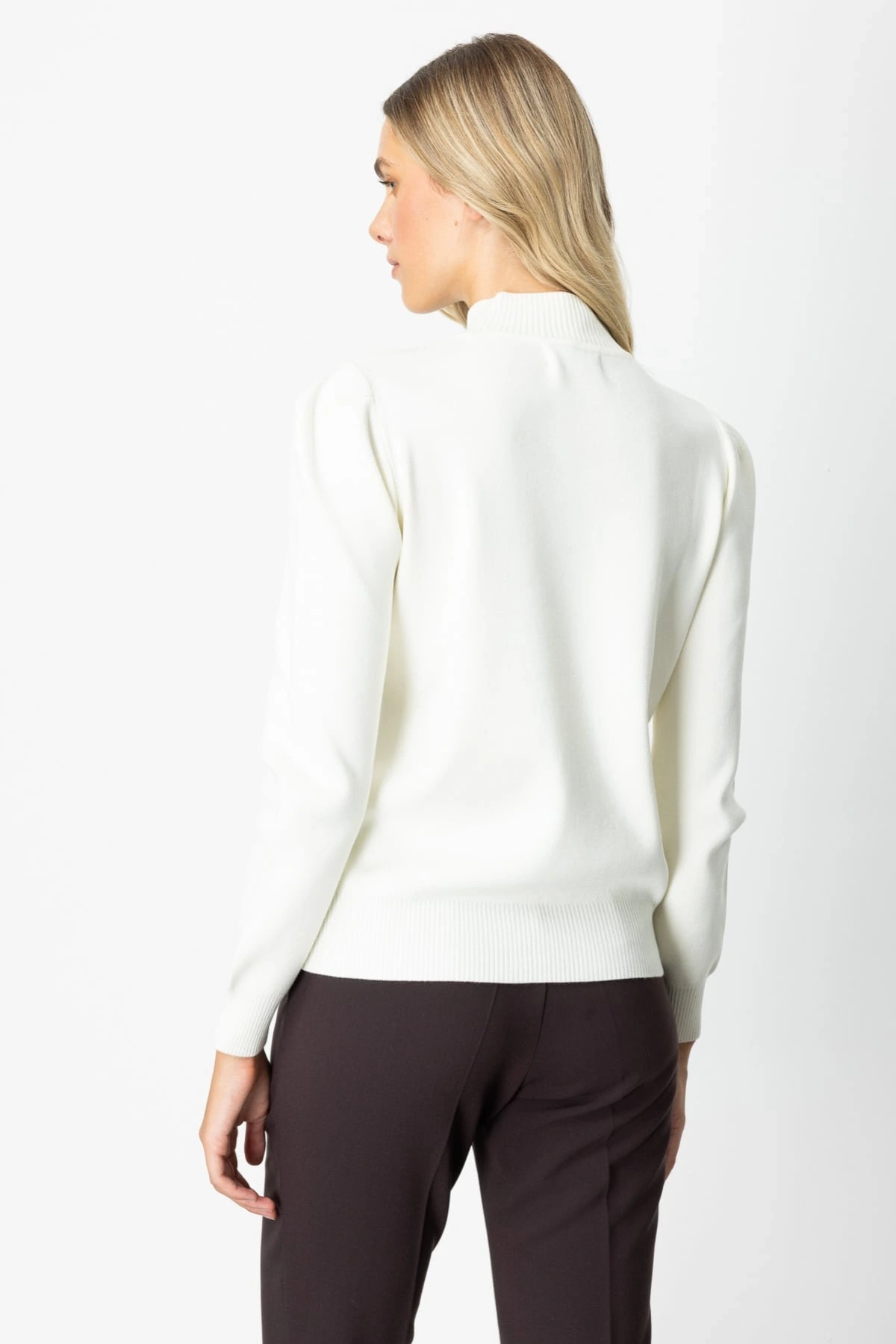 On Fashion Kadın Düğmeli Omuz Detaylı Ekru Kazak 65331