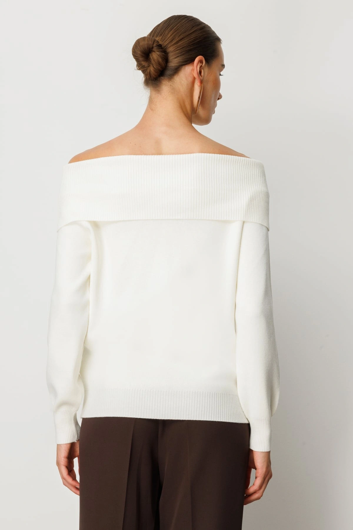 On Fashion Kadın Omzu Açık Ekru Kazak 65380